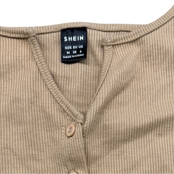 SHEIN Camel Buttoned Crop Top - Picture 2 of 3